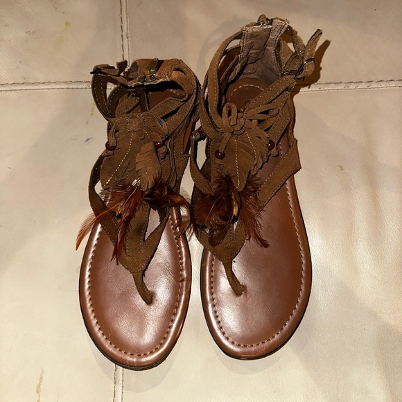 Minnetonka Tan Leather Sandals - Picture 1 of 6